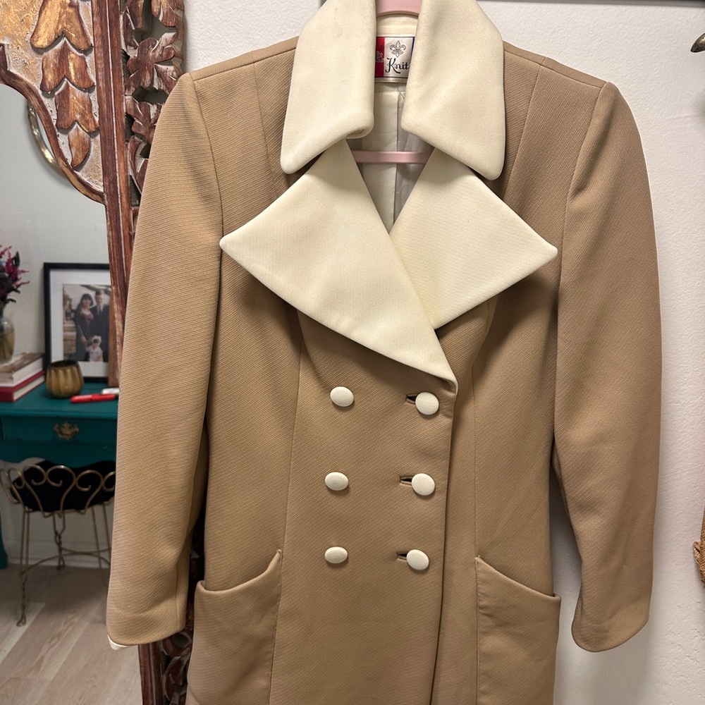 Elegant Women's Tan Pea Coat with Cream Collar